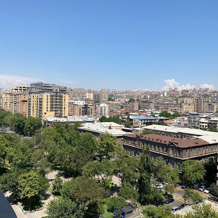 Modern Apartment For Rent In Buzand Street Bu944 يريفان المظهر الخارجي الصورة