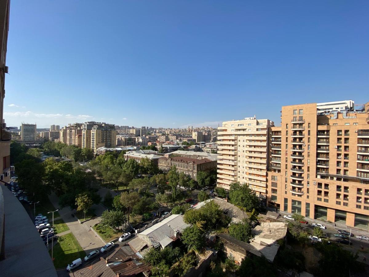 Modern Apartment For Rent In Buzand Street Bu944 يريفان المظهر الخارجي الصورة