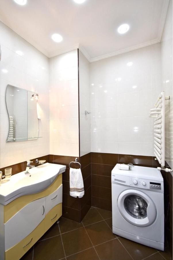 Modern Apartment For Rent In Buzand Street Bu944 يريفان المظهر الخارجي الصورة